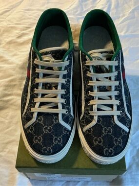 Gucci Navy GG Canvas Low-Top Sneakers with Green-Red Web